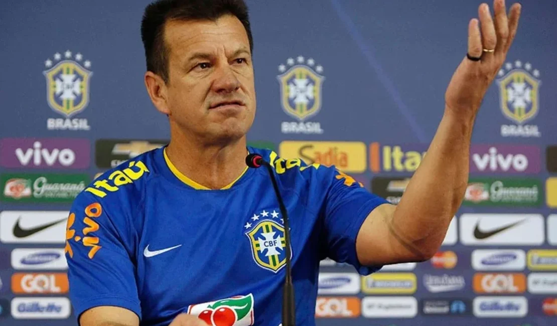 Dunga dança música de Shakira e 'gingado' do ex-atleta viraliza