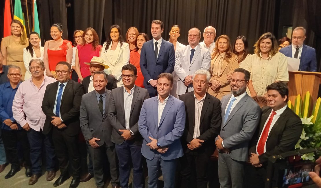 [Vídeo] Mesmo mantendo a base, Luciano Barbosa consegue mudar a 'cara' de sua equipe de trabalho