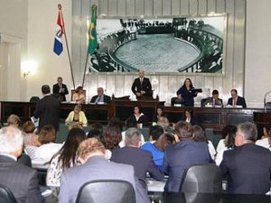 Vergonha: Assembleia aprova projeto que impede a 17ª Vara Criminal de investigar políticos