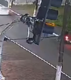 Pedestre é atropelado por motocicleta próximo ao terminal rodoviário de Maceió