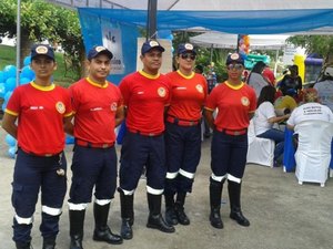 Bombeiras civis divulgam profissão e buscam apoio