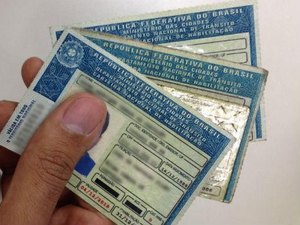 Governo alerta para mensagem falsa sobre cobrança de anuidade de CNH