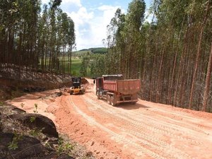 Prefeitura de Maragogi amplia e restaura estradas rurais