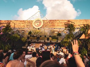 Praia de Riacho Doce recebe ações de sustentabilidade durante o réveillon; conheça o projeto Green Vibes 