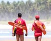 Turista de 66 anos fica ferido ao ser derrubado por ondas na Praia da Jatiúca