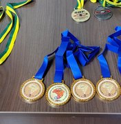 Estudantes da rede estadual de Arapiraca recebem 5 medalhas de ouro na Olimpíada Brasileira de Física﻿