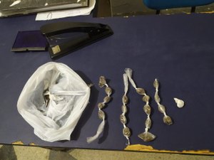 Bombinhas de maconha são apreendidas com jovem em Flexeiras 