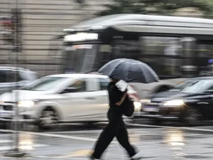 Inmet emite alerta para o RS de ventos de até 100 km/h e tempestade