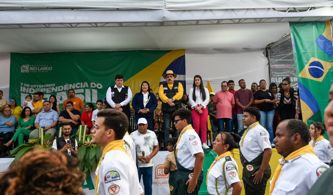 Grande Desfile Cívico Celebra a Independência do Brasil e os 108 Anos de Rio Largo