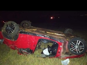 Capotamento em Coité do Noia deixa uma vítima fatal e outras duas feridas