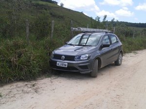 Carro roubado em Maragogi é abandonado na zona rural do município
