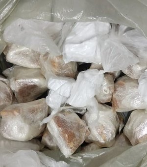 Homem é preso com 700 gramas de drogas em Lagoa da Canoa