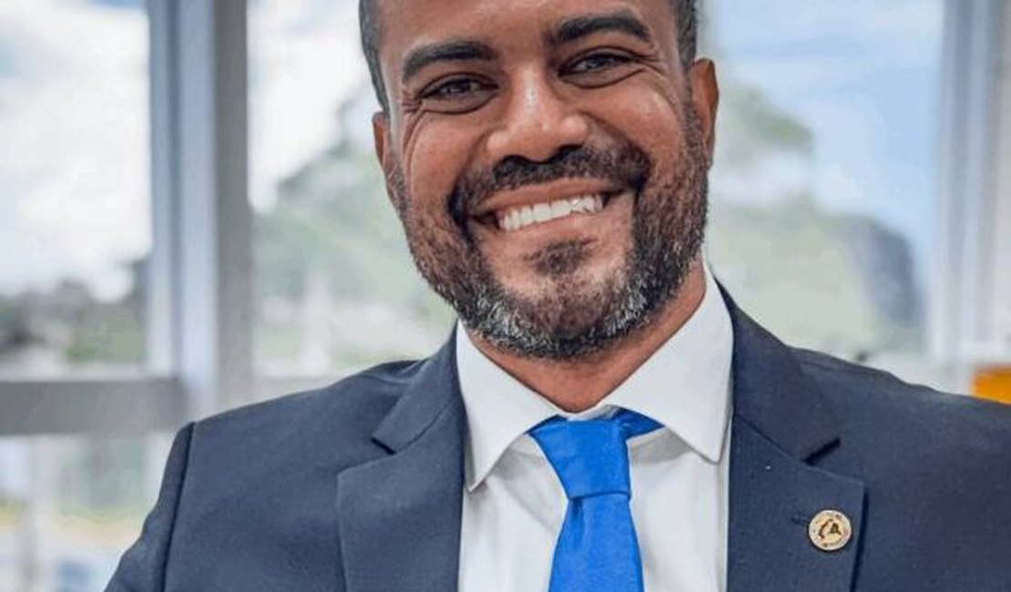 Secretário de Lula perde cargo após dar soco em esposa durante estadia em AL