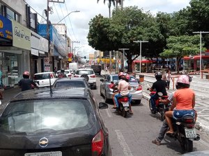 Sem medo do coronavírus: população lota ruas de Arapiraca apesar de quarentena