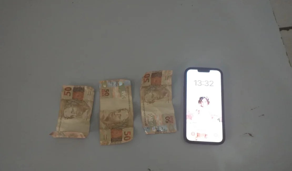 Homem rouba iPhone de cidadão embriagado, vende por R$ 150 e é preso em Arapiraca