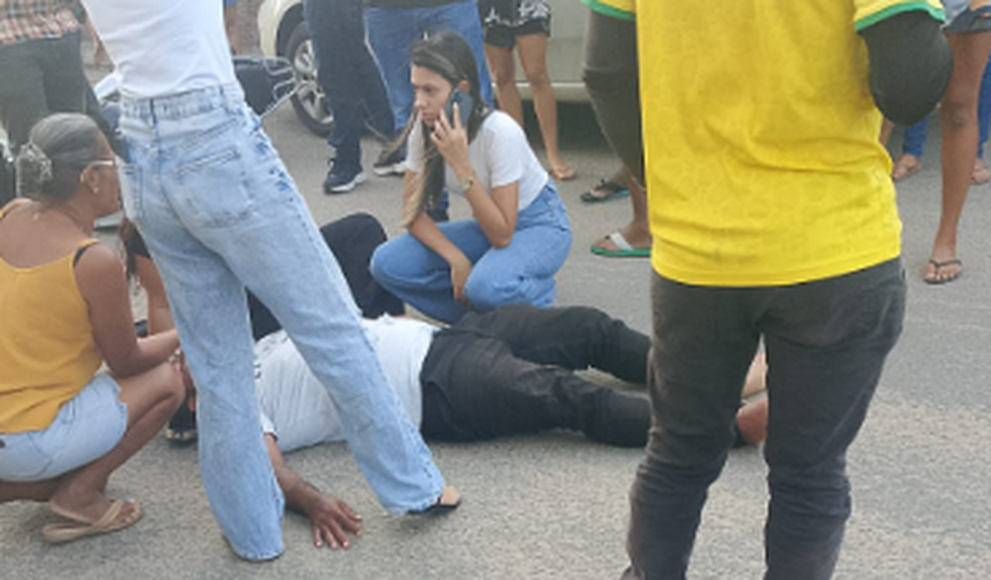 Colisão entre carro e moto deixa uma pessoa ferida no bairro Baixa Grande, em Arapiraca