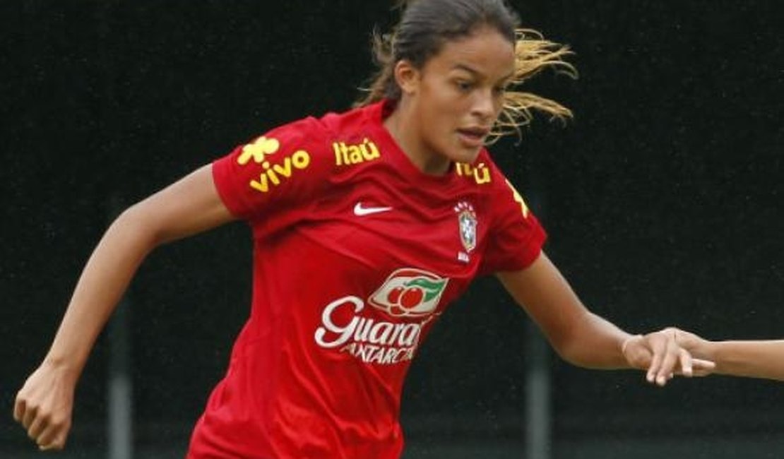 Artilheira do Brasileirão 2015 também quer ser campeã