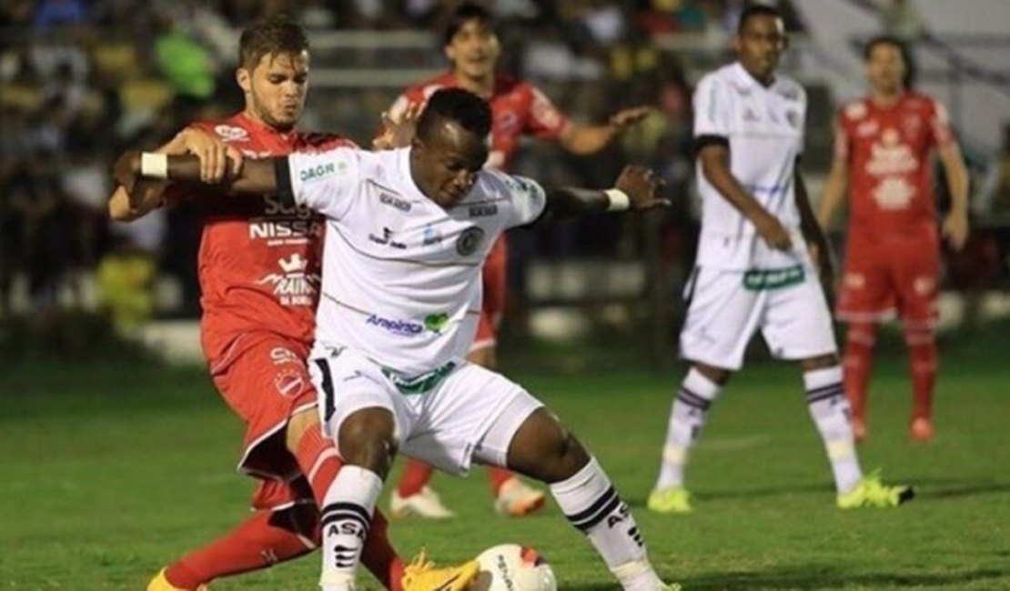 Vica define relacionados para o jogo de sábado contra o Tupi