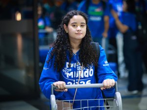 Daqui pra o Mundo: Estudantes iniciam retorno da Inglaterra neste sábado (4)