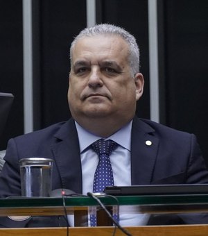 Ministro Padilha desiste de cargo em associação após requerimento do deputado Alfredo Gaspar