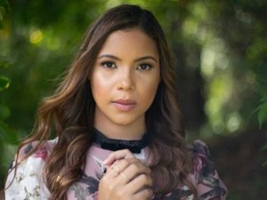 Cantora gospel Amanda Wanessa sofre grave acidente de carro na PE-60