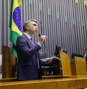 Deputado Rafael Brito comemora aprovação do Cartão Escola 10 para todo o Brasil