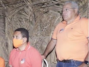 Prefeito de Palmeira dos Índios é suspeito de firmar contrato milionário com empresa do sogro