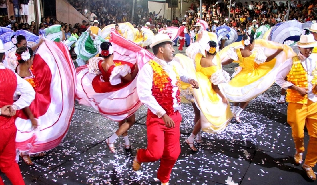 Cinco grupos disputam a final do Festival de Coco de Roda neste sábado (1º)