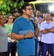 Passo de Camaragibe: com aumento de casos de gripe e Covid-19, prefeito reúne população para inaugurar nova iluminação em povoado