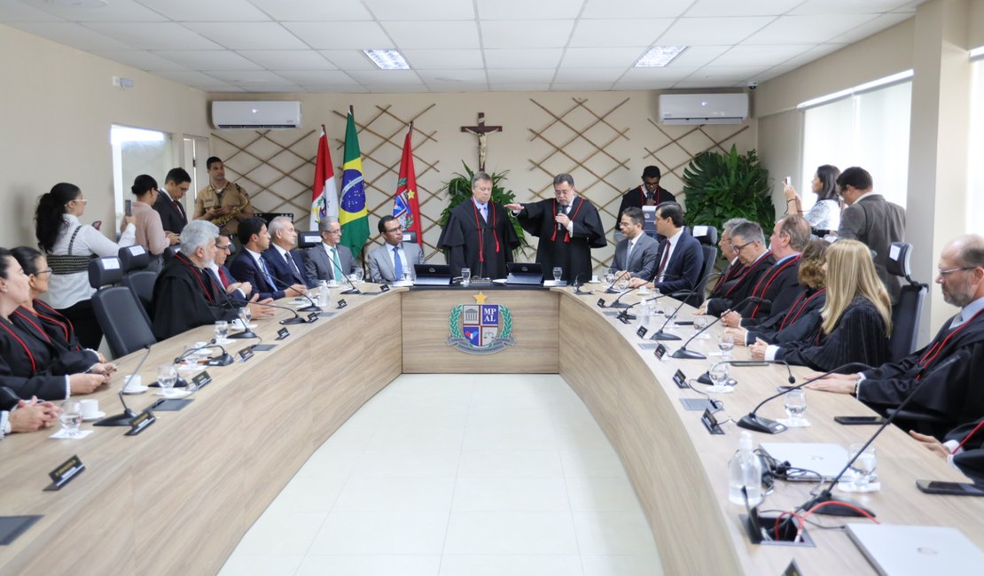 Lean Araújo toma posse e inicia novo mandato à frente do Ministério Público de AL