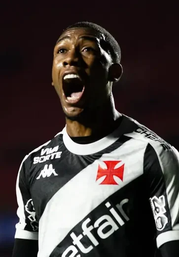 Vasco segura Rayan e vê atacante se valorizar no mercado
