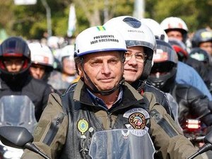 Brasília: presidente faz passeio de moto neste domingo de Dia dos Pais