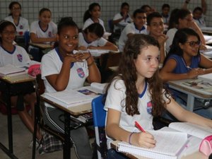 Mais de 1 milhão de jovens com até 19 anos não concluíram o ensino médio