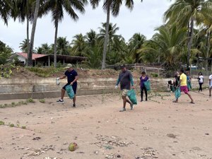 IMA recolhe quase meia tonelada de lixo em Passo de Camaragibe