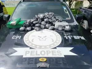 Mais de 15kg de drogas são apreendidas durante ação policial em Penedo