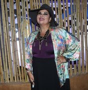 Carro de atriz da Rede Globo é atingido por tiros em Niterói