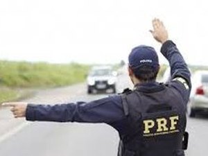 PRF realiza operação e reforça trechos considerados críticos em Alagoas para prevenir acidentes