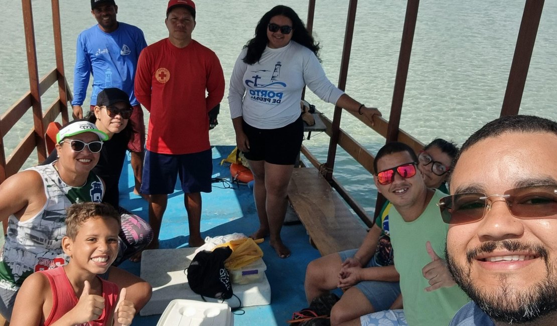 [Vídeo] Usuários do Caps visitam piscinas naturais de Porto de Pedras