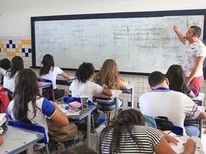 Estado convoca aprovados em concurso para entrega de documentos e exames