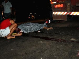 Motociclista perde o controle da direção e morre em acidente na BR-101