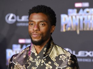 Elenco de Vingadores e famosos se despedem de Chadwick Boseman: 'Rei'