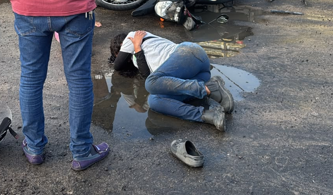 Motociclista fica ferido após colisão com carro em rotatória de Arapiraca