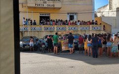 Servidores da Prefeitura de Porto Calvo protestam por salários