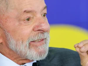 Lula defende aumento do IOF como forma de financiar gastos públicos