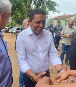 “Peço perdão pelas falhas, mas há uma vontade grande de fazer melhor por Palmeira,” diz Julio Cesar durante entrega de nova obra em Palmeira