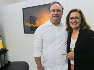 Mônica Suzy aceita convite do prefeito Luciano Barbosa e lança pré-candidatura para Câmara