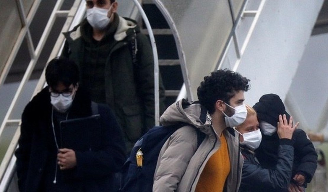 Resgatados da China passam por exames e seguem sem sintomas de contaminação