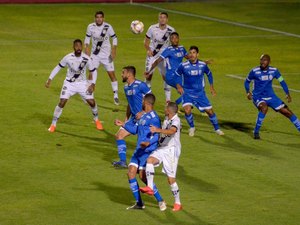 CSA sofre virada da Ponte Preta e perde segunda na Série B