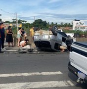 Carro capota após colisão com caminhão na AL-110, em Arapiraca; três pessoas ficam feridas