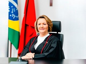 Escolha de tia de JHC para o STJ pode melar relação de Lula com Renans em AL